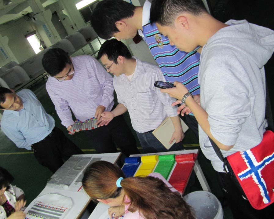 華為公司來東莞博皓電子硅膠制品廠